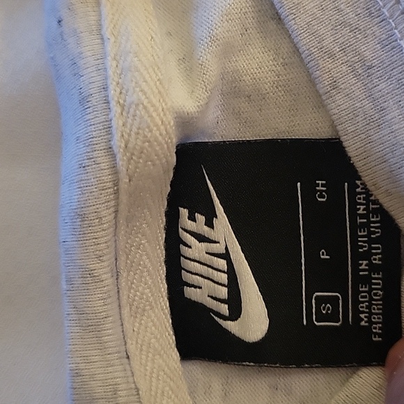 Nike Sportswear men's shirt S - Picture 3 of 5